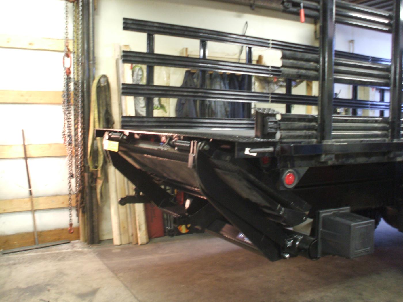 Hydraulic truck lift gate repair and fabrication